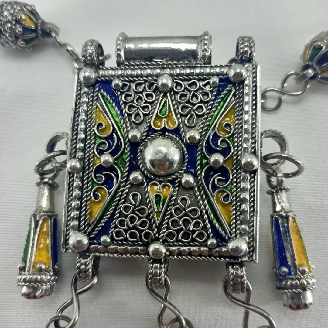 Collier berbère Collier marocain en émail Bijoux tribaux - France Collier berbère Collier marocain en émail Bijoux tribaux - France